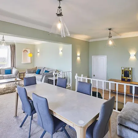 Host & - 4 Metropole Towers Lejlighed Whitby